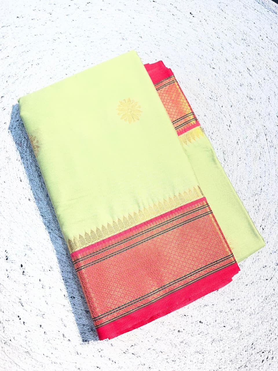 Elegant Aura Silk Saree with Rich Zari Weaving Border & Unstitched Blouse –  PARROT AND RED