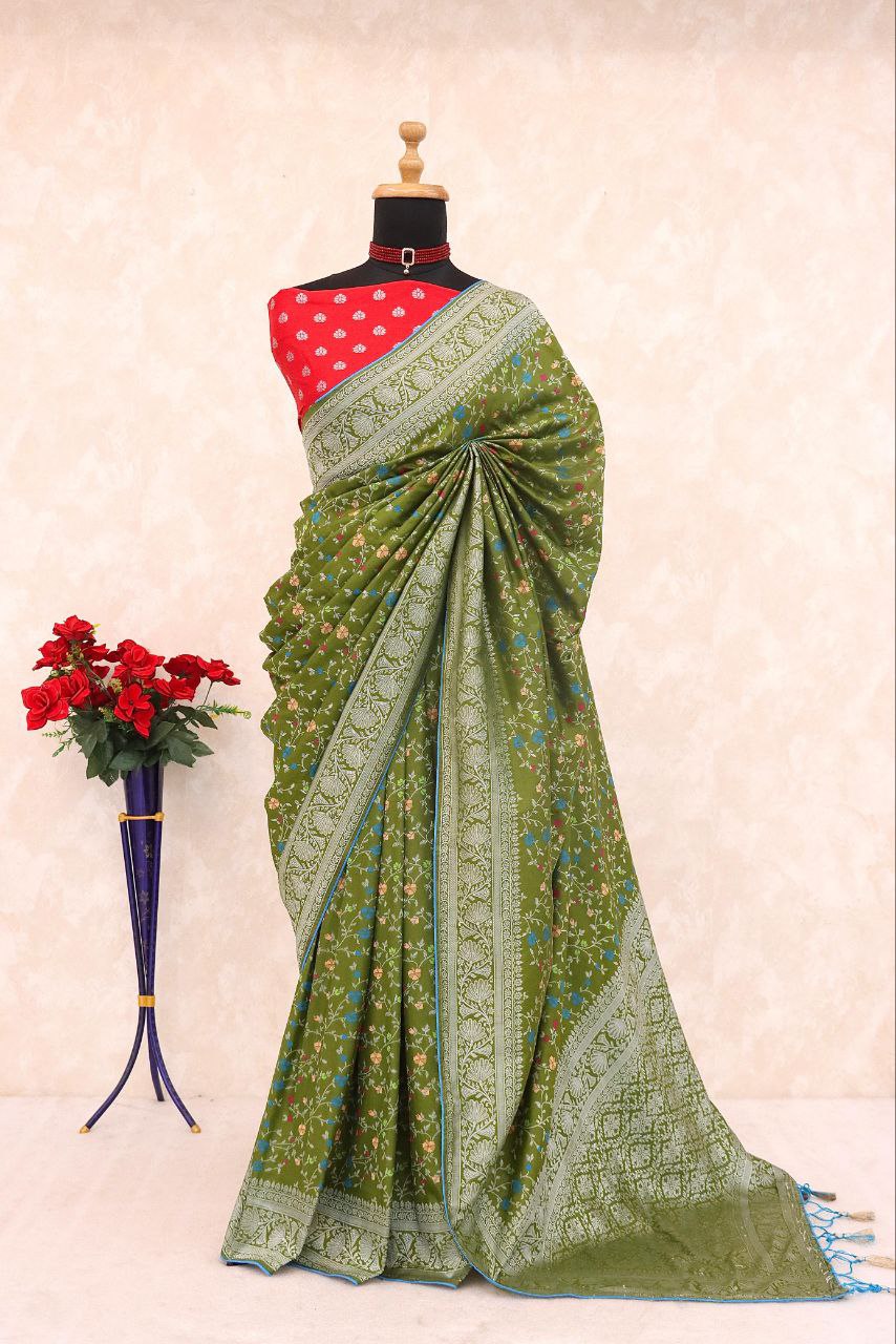 Traditional Paithani Soft Silk Saree with Elegant Pashmina Butti Weaving - MAHENDI
