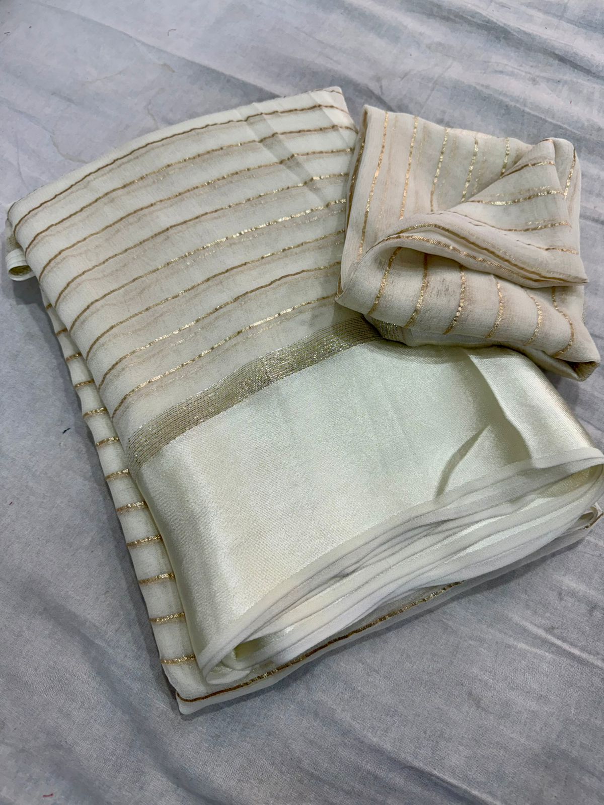 Elegant White Viscose Georgette Saree with Satin Patti Border & Running Blouse